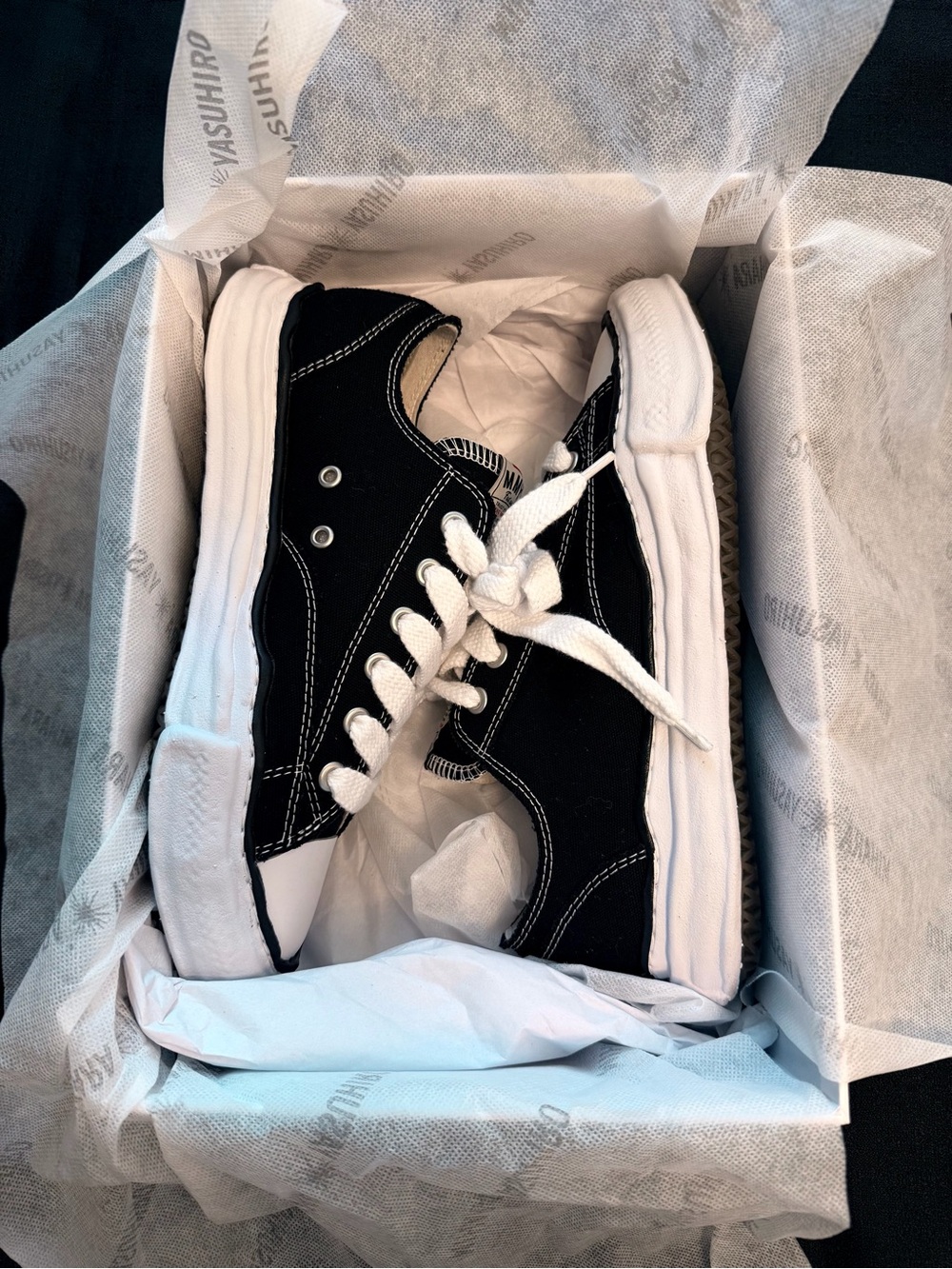 MMY Maison Mihara Yasuhiro Black & White Canvas Low-Top Sneakers for Men - Picture 2 of 7